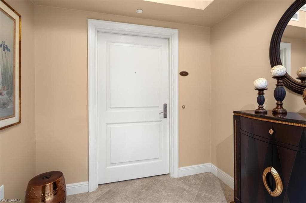 1050 Borghese Ln 605, Naples, FL 34114-4