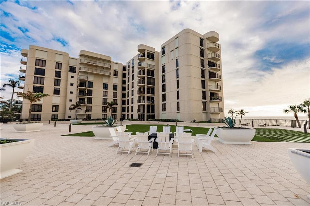 3115 Gulf Shore Blvd N 806s, Naples, FL 34103-23