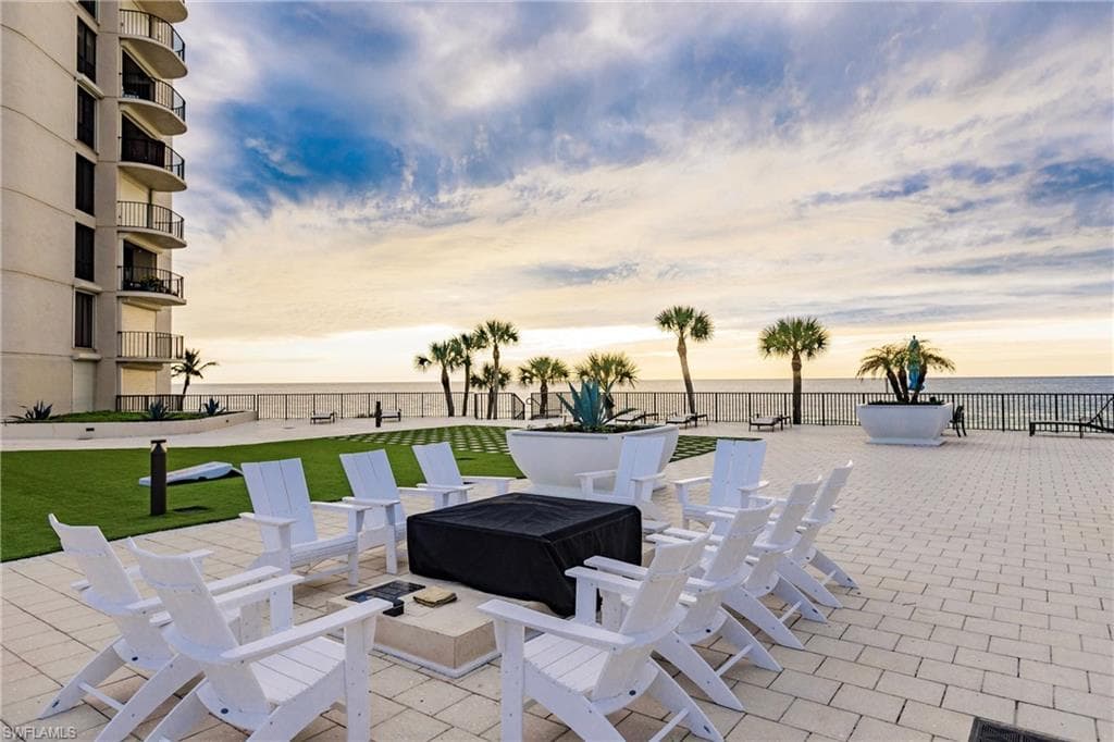 3115 Gulf Shore Blvd N 806s, Naples, FL 34103-25