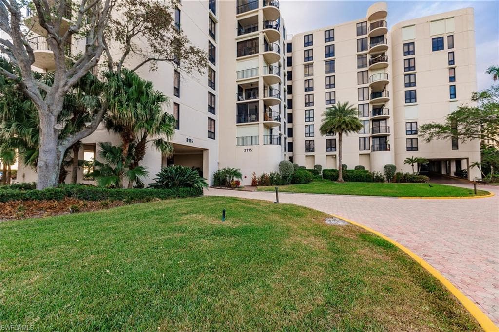 3115 Gulf Shore Blvd N 806s, Naples, FL 34103-33