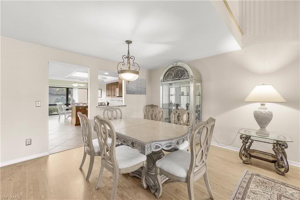 205 Deerwood Cir 103, Naples, FL 34113-10