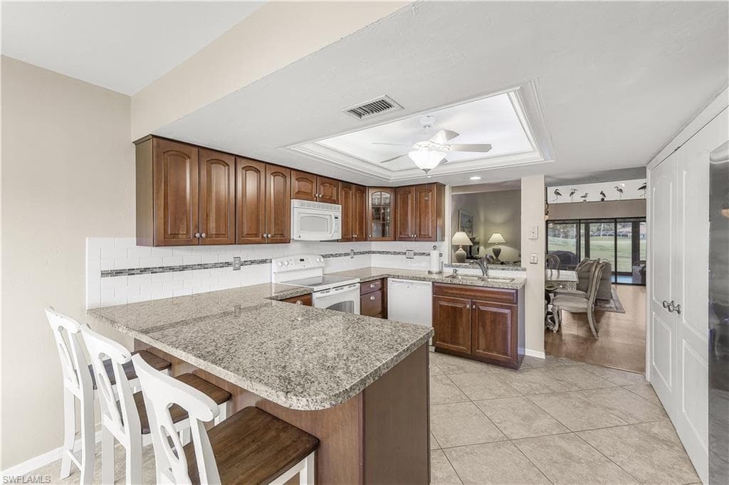 205 Deerwood Cir 103, Naples, FL 34113-1