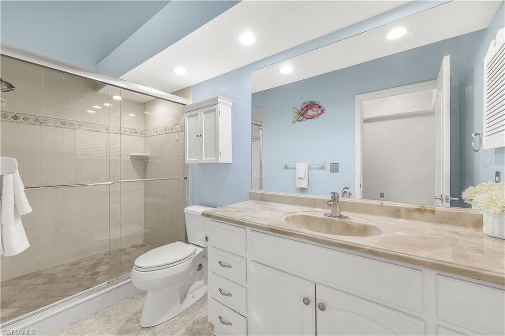 205 Deerwood Cir 103, Naples, FL 34113-19