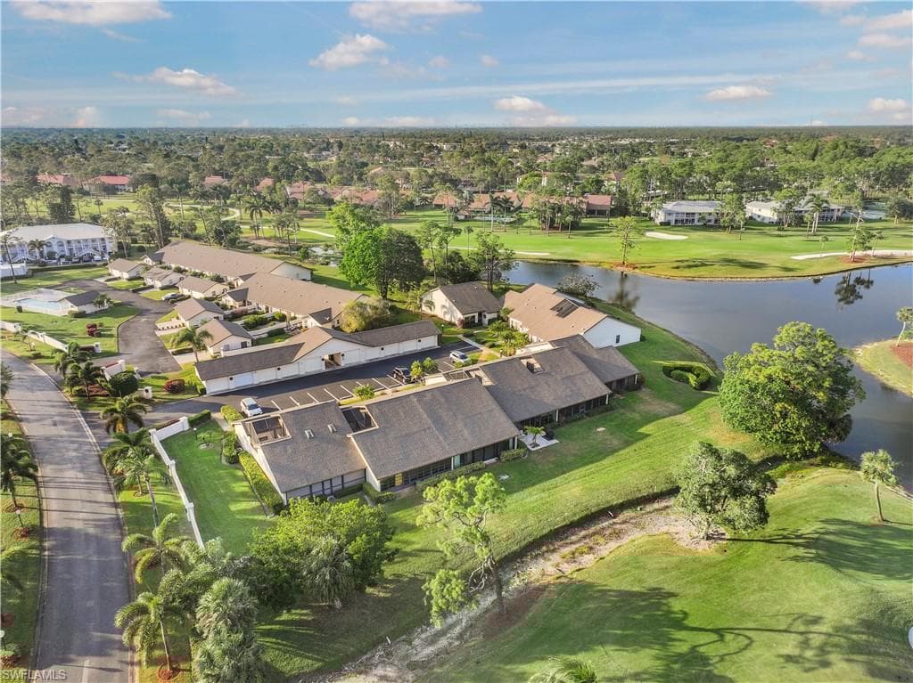 205 Deerwood Cir 103, Naples, FL 34113-3