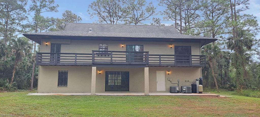 880 Wilson Blvd N, Naples, FL 34120-9