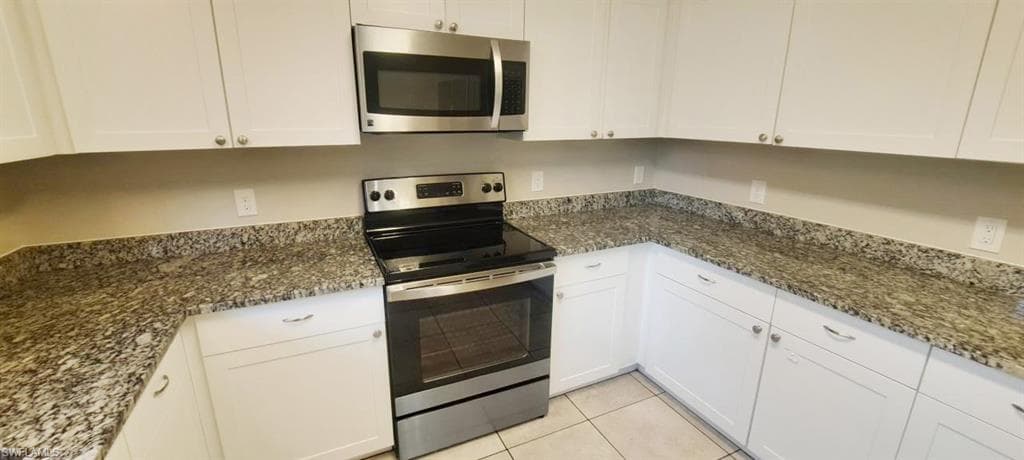 880 Wilson Blvd N, Naples, FL 34120-17