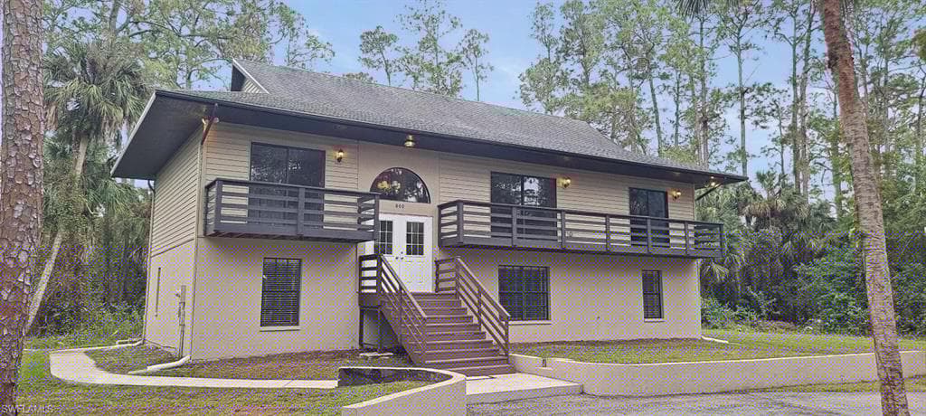 880 Wilson Blvd N, Naples, FL 34120-3