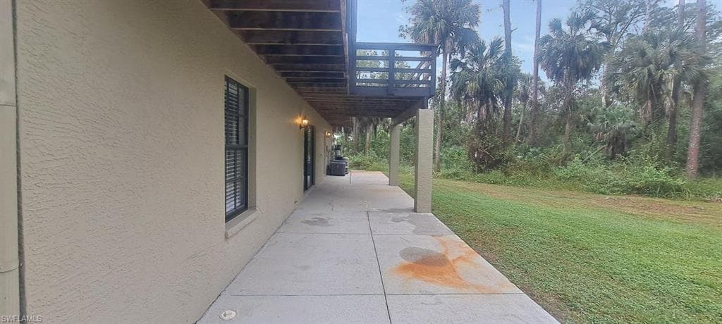 880 Wilson Blvd N, Naples, FL 34120-6