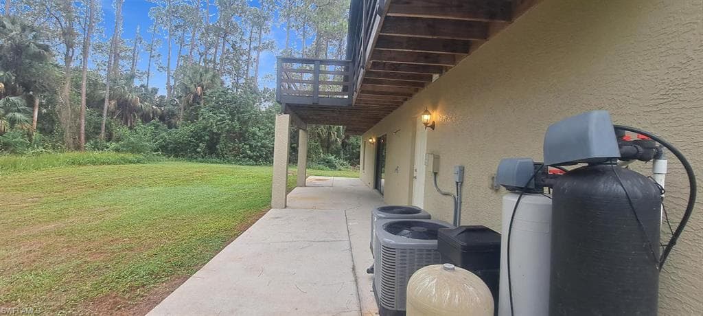 880 Wilson Blvd N, Naples, FL 34120-7