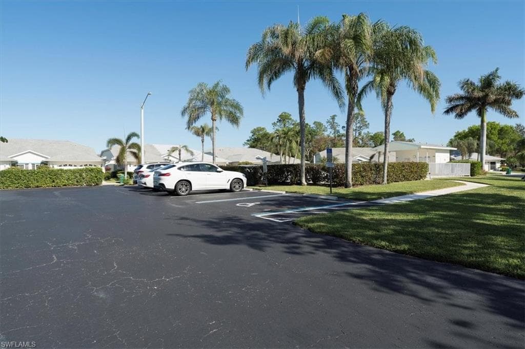 6292 Shadowood Cir 1701, Naples, FL 34112-27