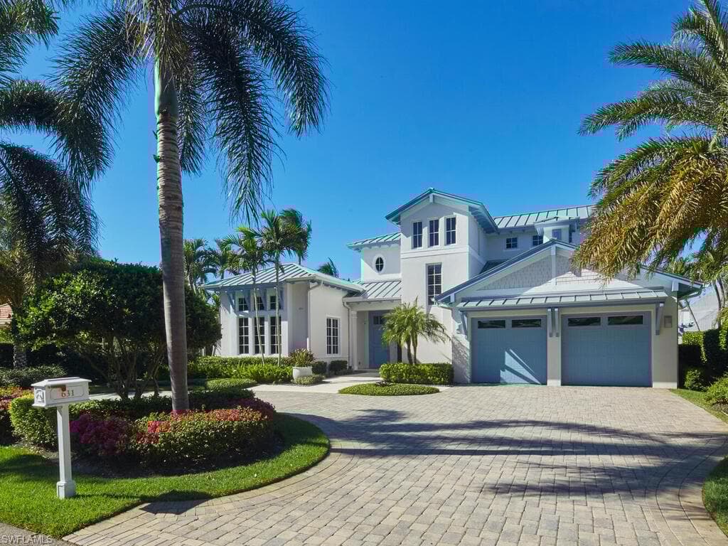 631 Broad Ct N, Naples, FL 34102-25