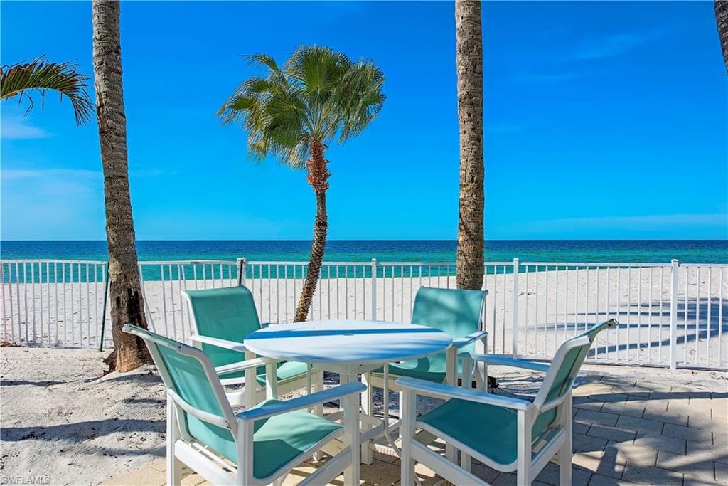3003 Gulf Shore Blvd N 604, Naples, FL 34103-14