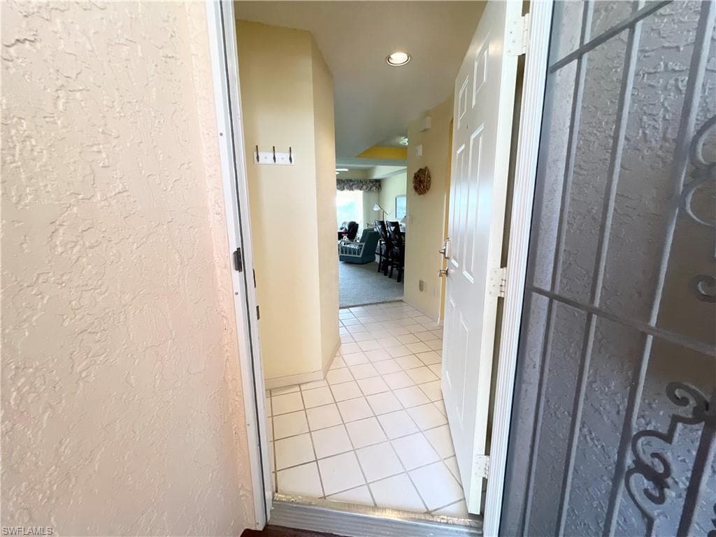 992 Woodshire Ln D303, Naples, FL 34105-4
