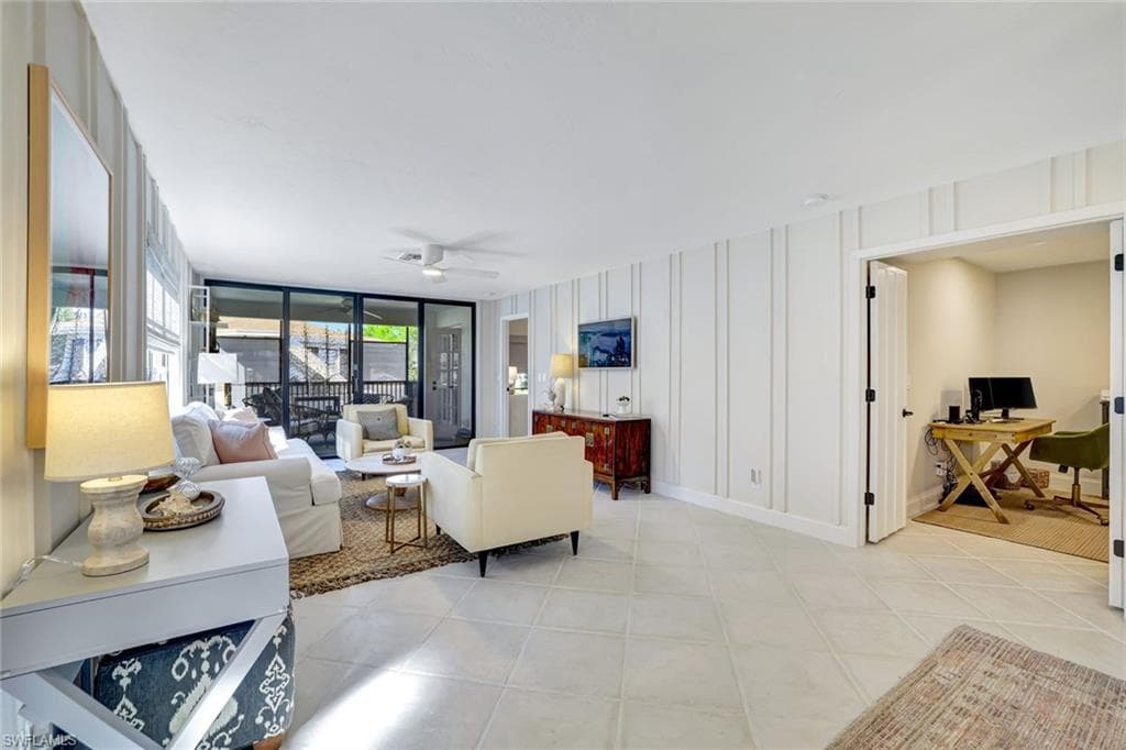 3107 Riviera Dr A-202, Naples, FL 34103-9