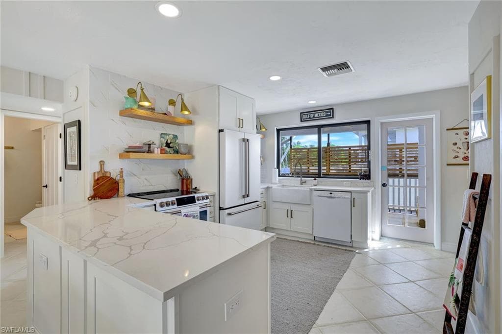 3107 Riviera Dr A-202, Naples, FL 34103-4