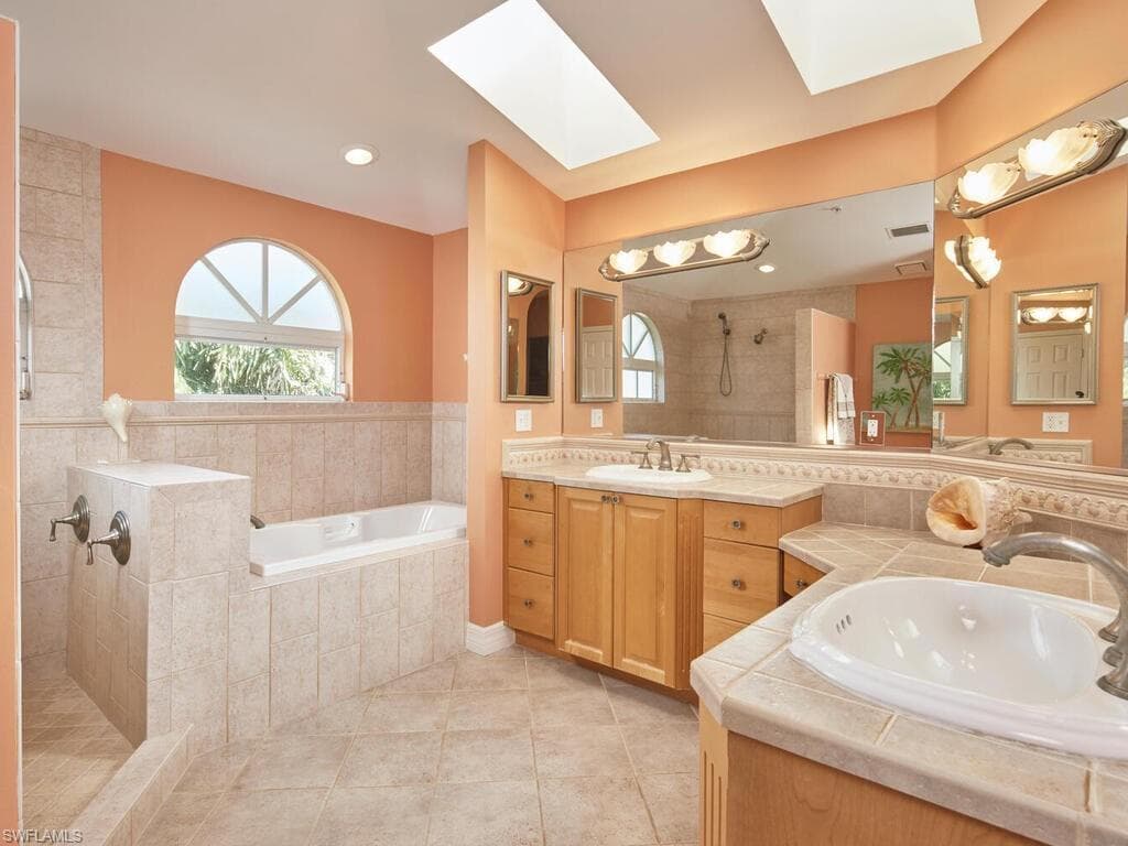 3816 Survey Cir, Bonita Springs, FL 34134-13