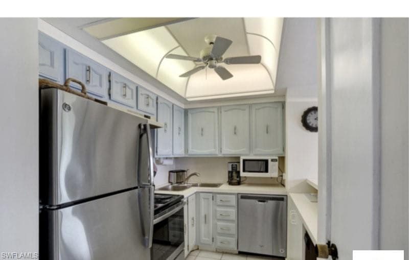 180 Seaview Ct 202, Marco Island, FL 34145-6
