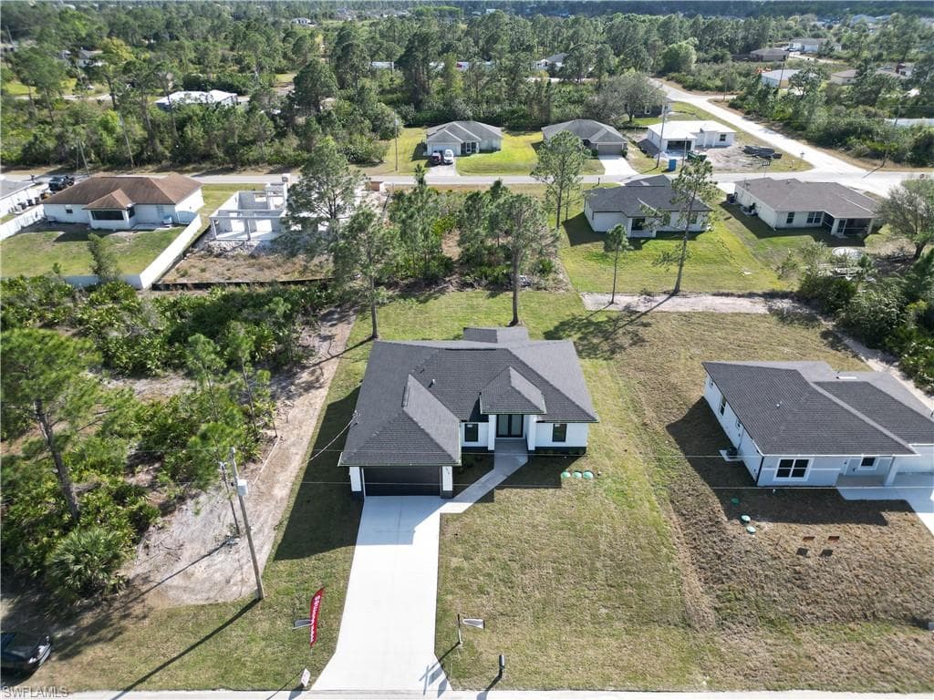 2815 32nd St W, Lehigh Acres, FL 33971-7