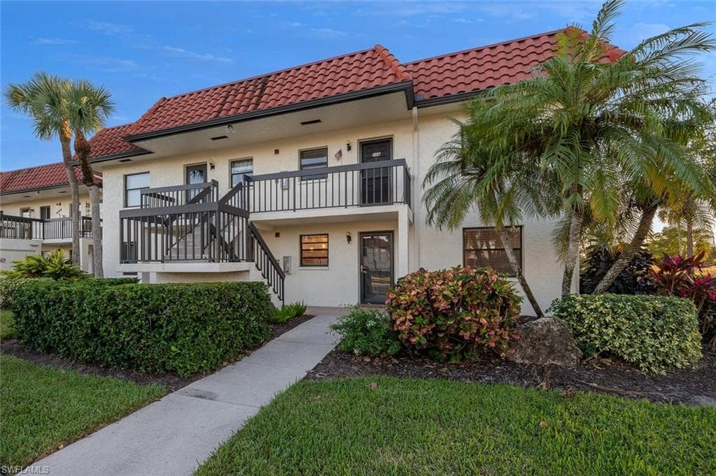 4366 27th Ct SW 1-106, Naples, FL 34116-10
