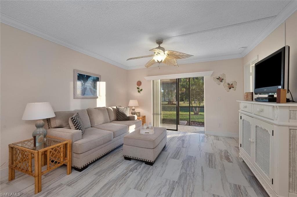 4366 27th Ct SW 1-106, Naples, FL 34116-3