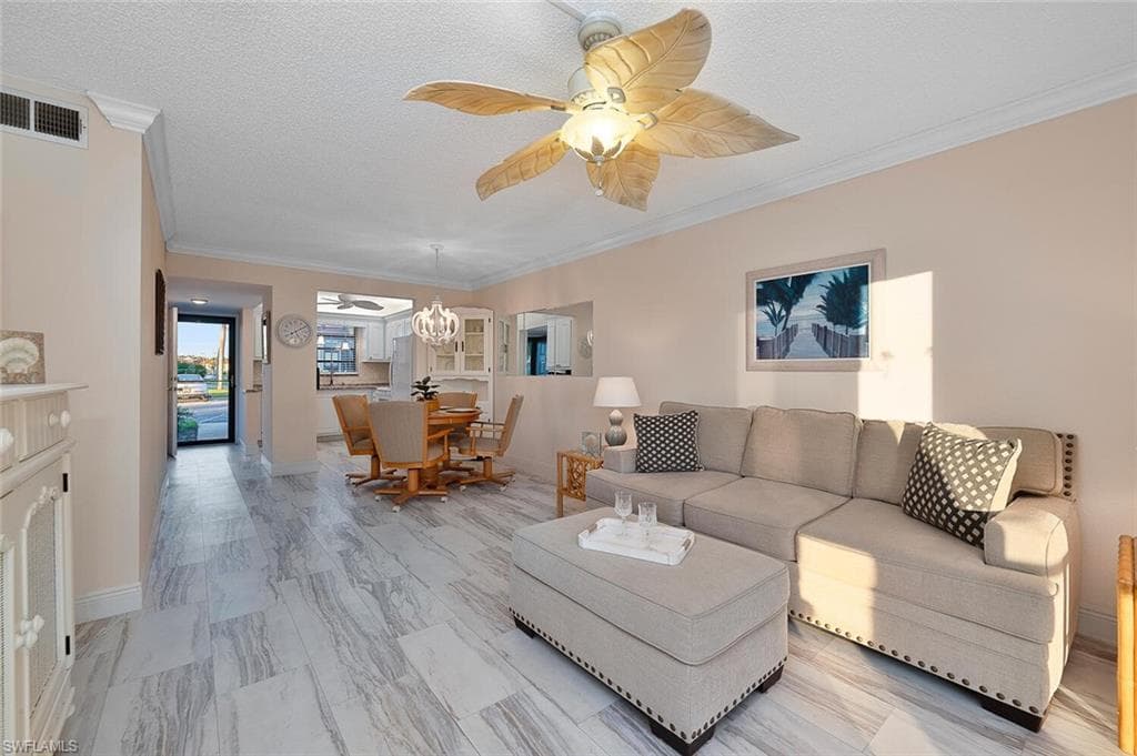 4366 27th Ct SW 1-106, Naples, FL 34116-4