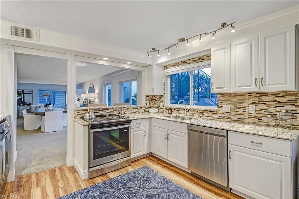 1100 8th Ave S 224f, Naples, FL 34102-6