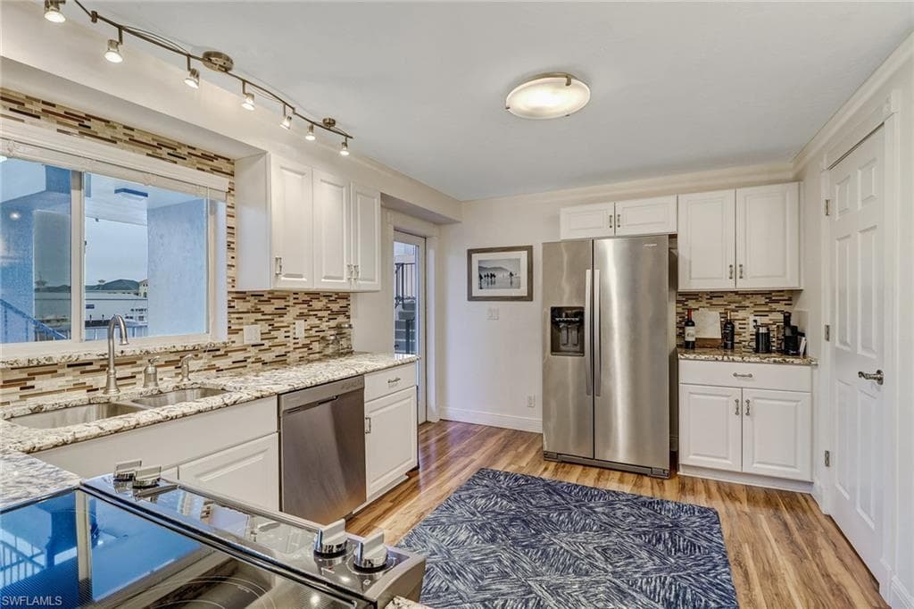 1100 8th Ave S 224f, Naples, FL 34102-8