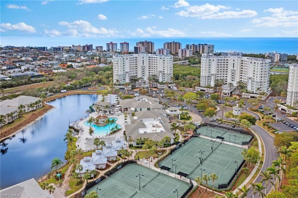 300 Dunes Blvd 404, Naples, FL 34110-37