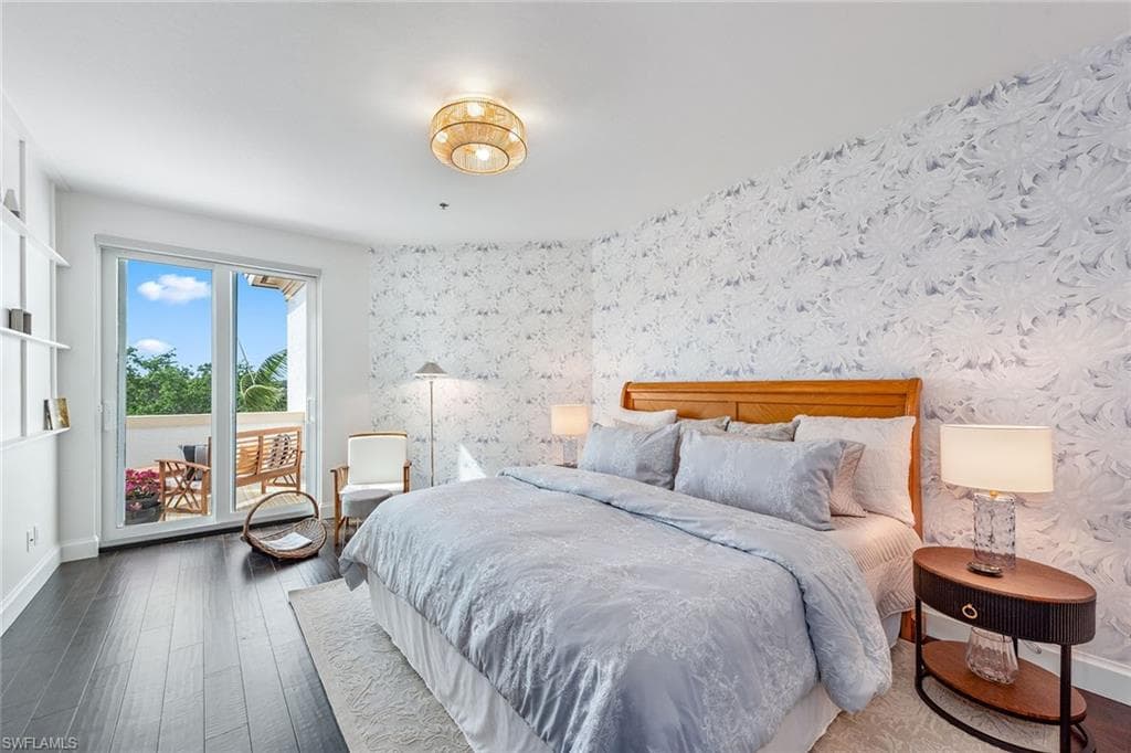 365 5th Ave S 305, Naples, FL 34102-9