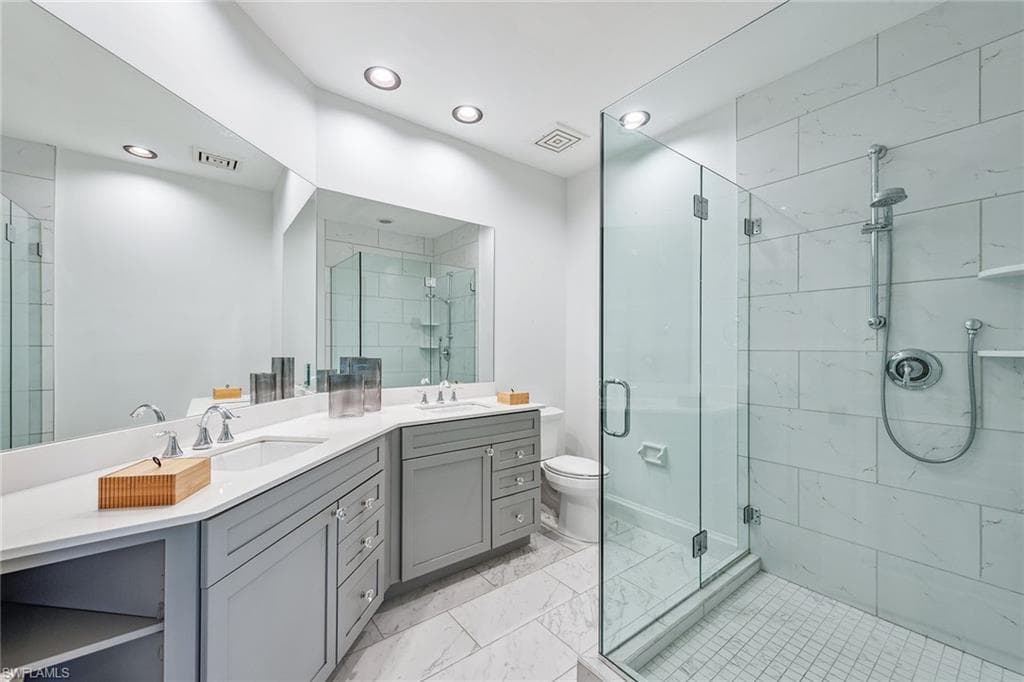365 5th Ave S 305, Naples, FL 34102-12