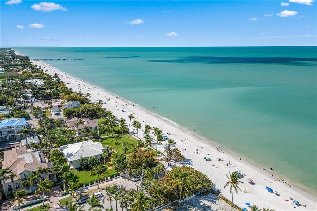 365 5th Ave S 305, Naples, FL 34102-16