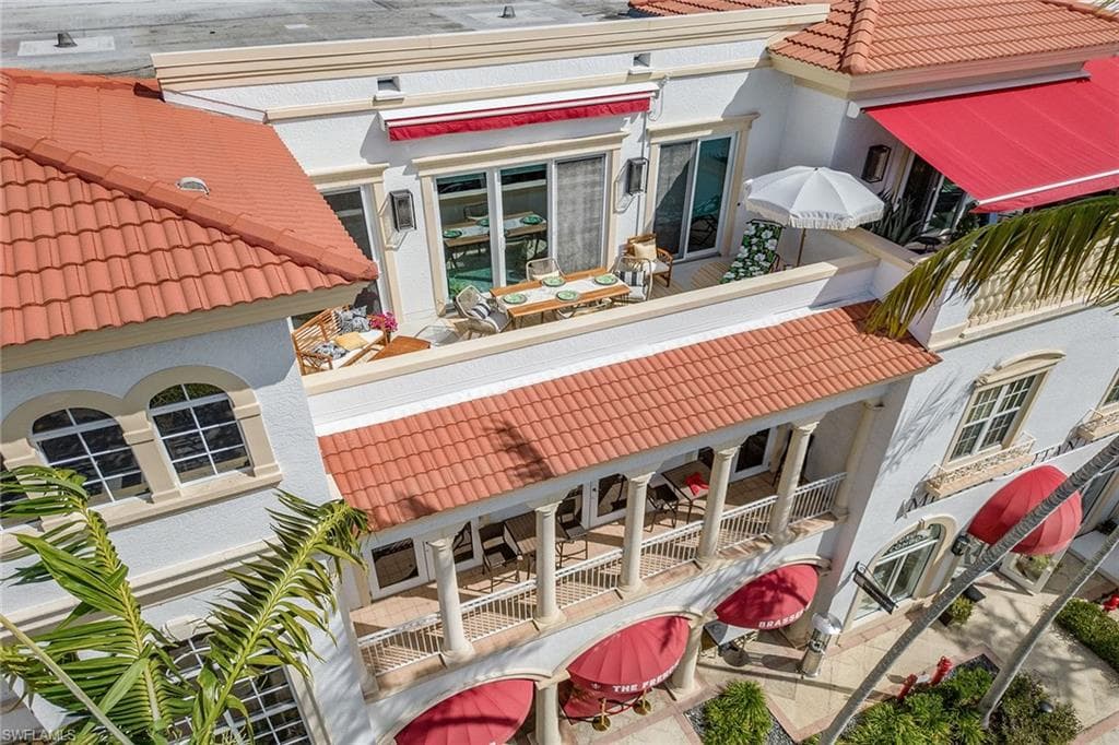 365 5th Ave S 305, Naples, FL 34102-4