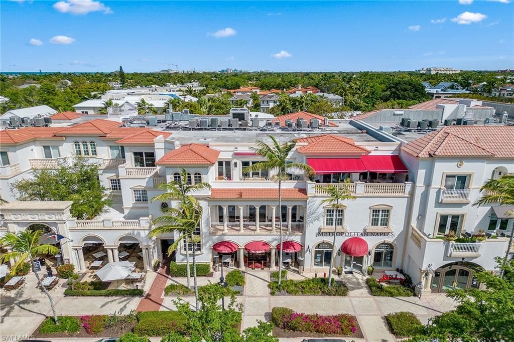 365 5th Ave S 305, Naples, FL 34102-6