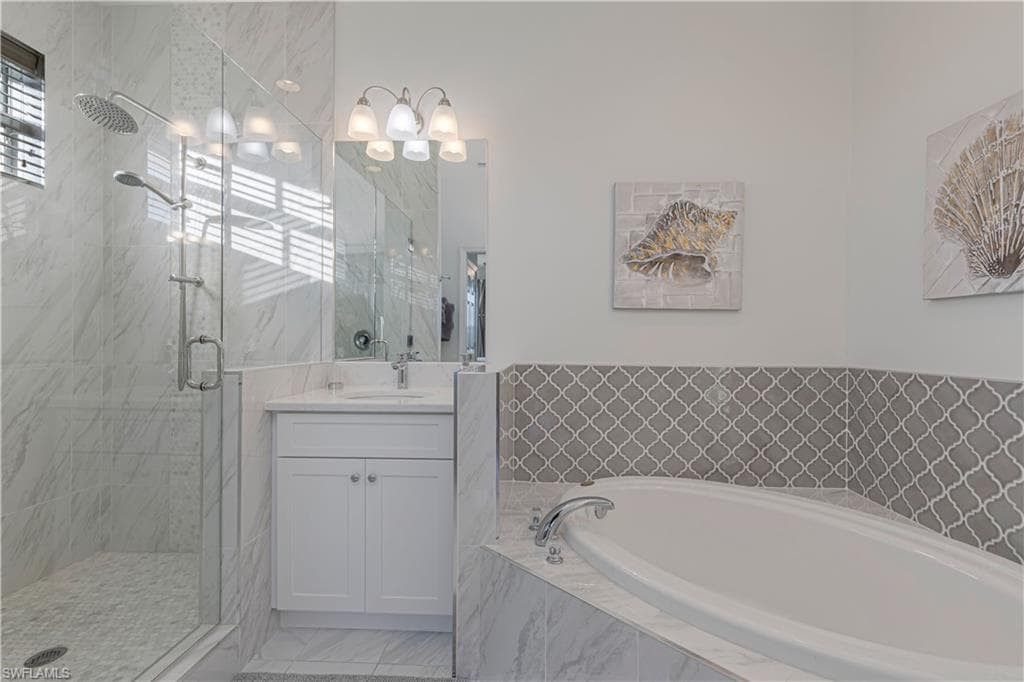 7905 Mahogany Run Ln 1326, Naples, Fl 34113-17