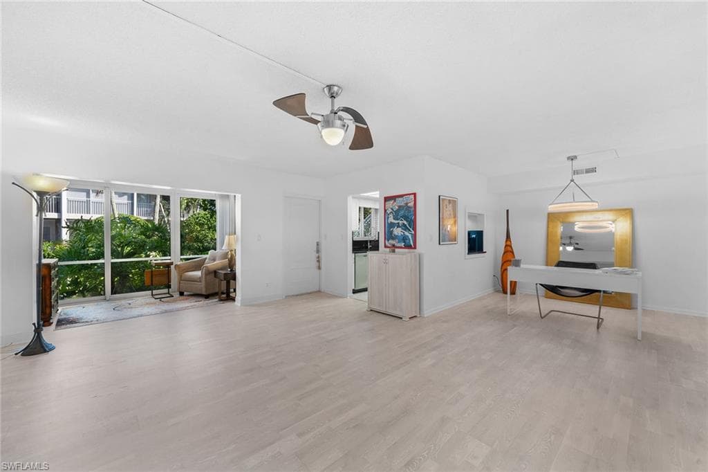 604 7th Ave S A-604, Naples, FL 34102-9
