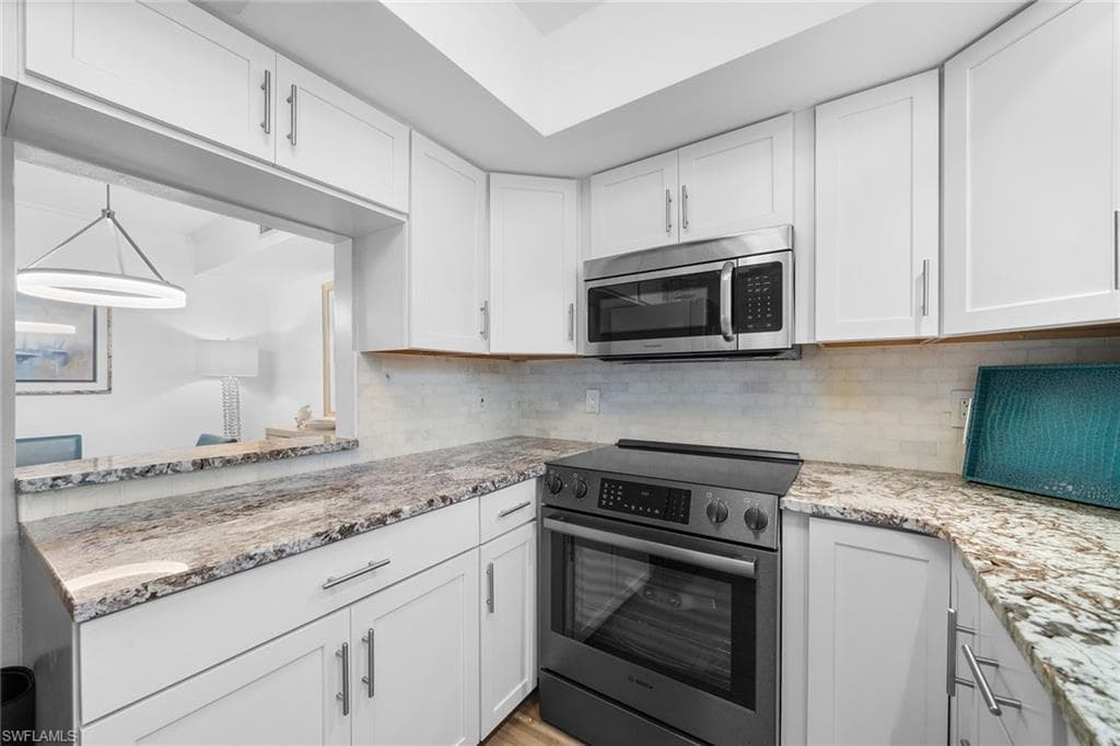 604 7th Ave S A-604, Naples, FL 34102-19