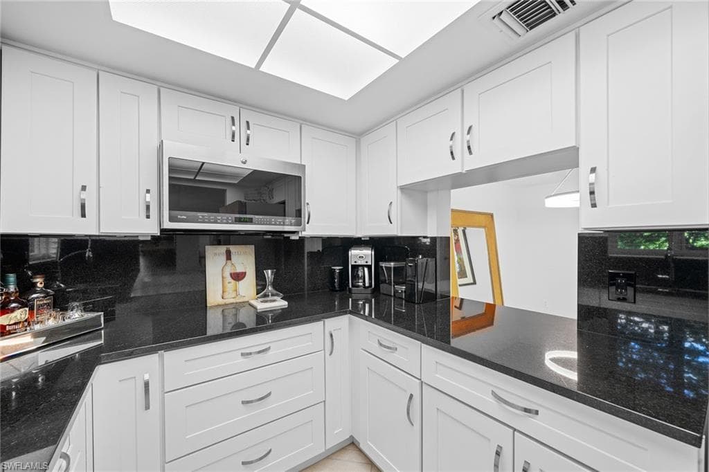 604 7th Ave S A-604, Naples, FL 34102-25