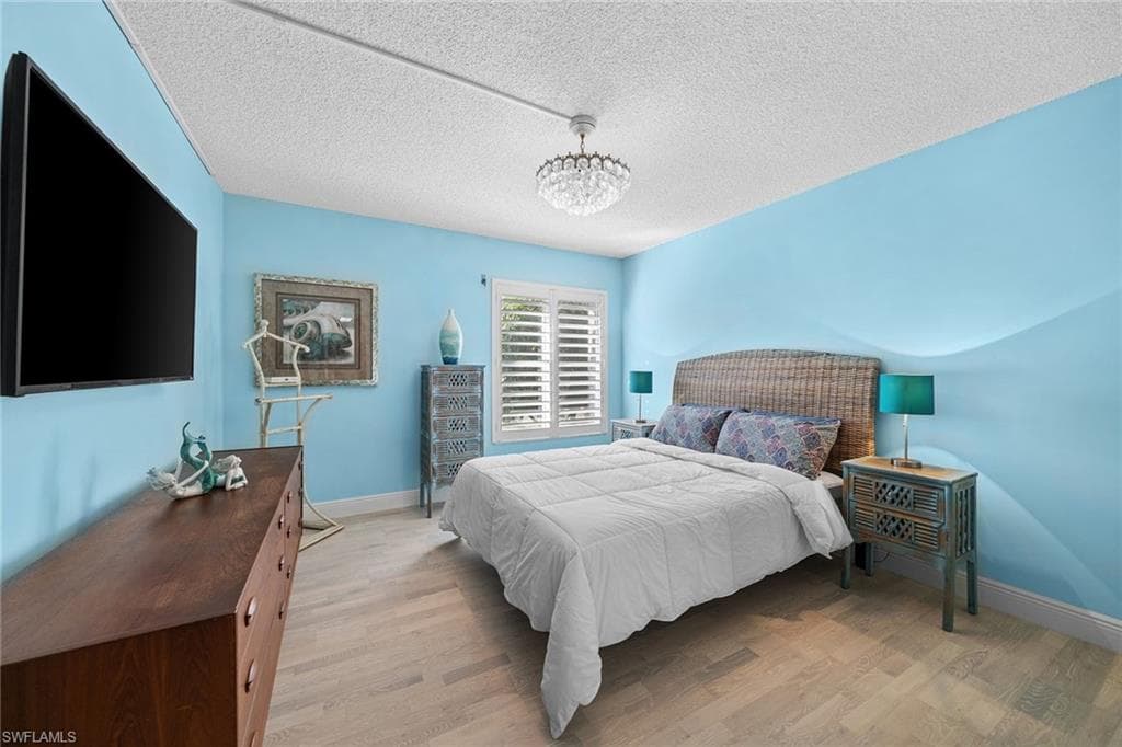 604 7th Ave S A-604, Naples, FL 34102-37