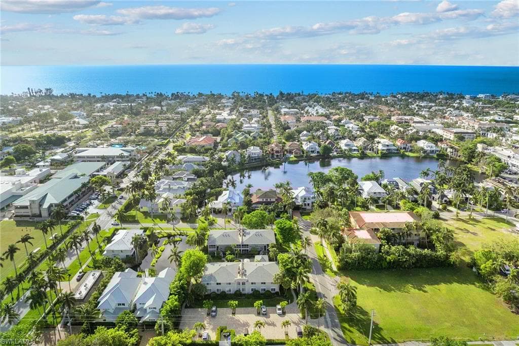 604 7th Ave S A-604, Naples, FL 34102-45