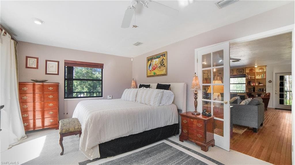 982 Honeybee Dr, Naples, FL 34120-13