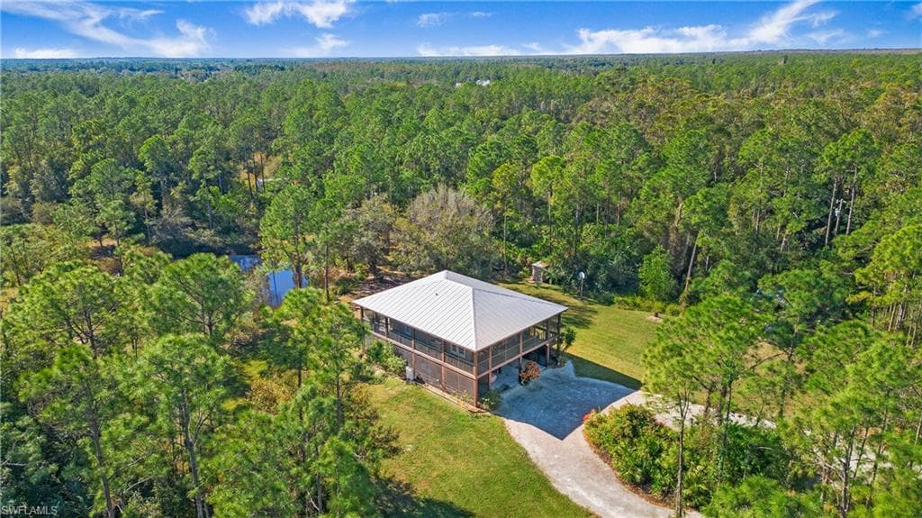 982 Honeybee Dr, Naples, FL 34120-5