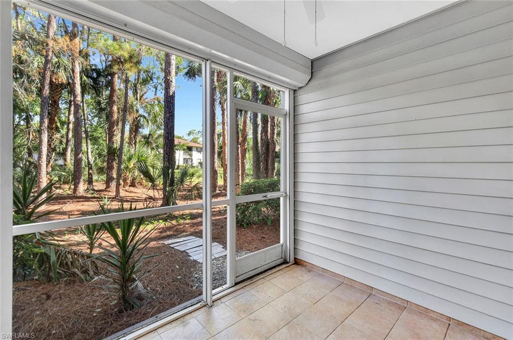 1965 Courtyard Way E-106, Naples, FL 34112-21
