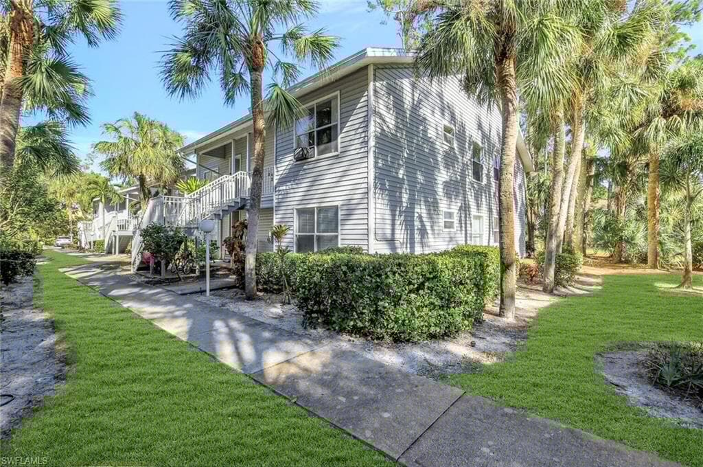 1965 Courtyard Way E-106, Naples, FL 34112-23