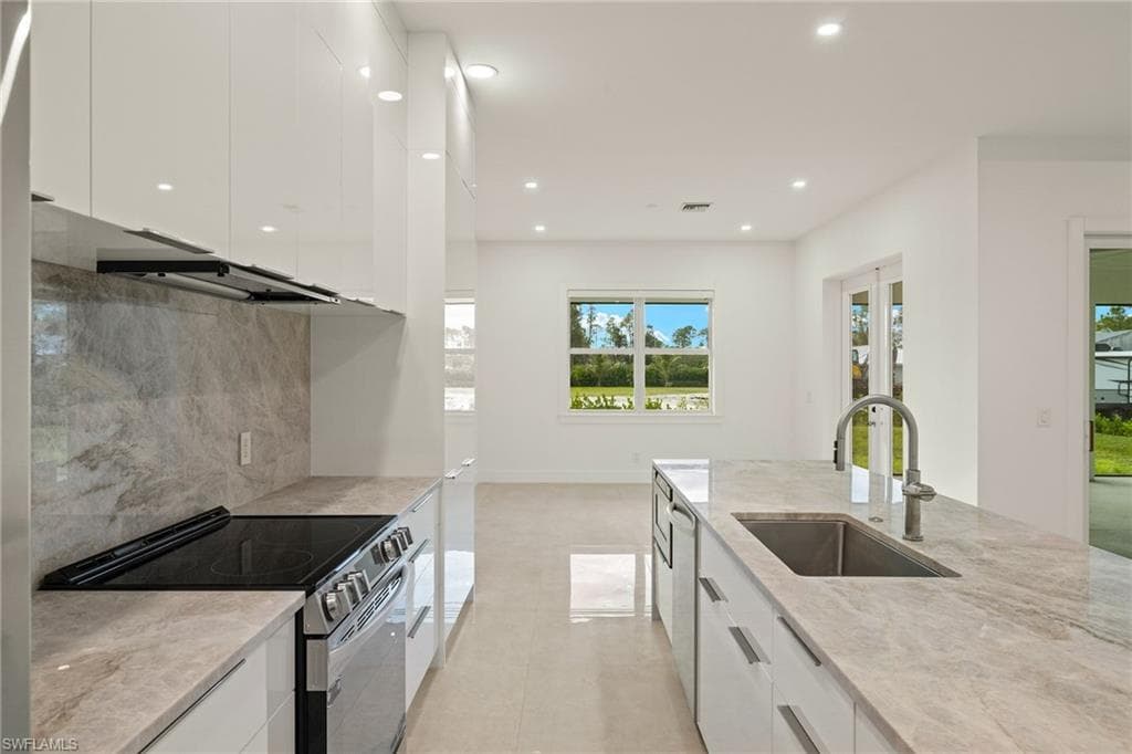 25710 Corzine Rd, Bonita Springs, FL 34135-10
