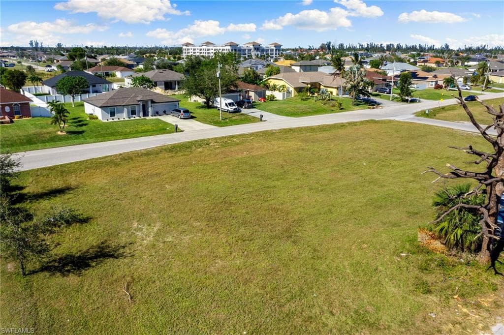 1523 16th Ct, Cape Coral, FL 33991-11