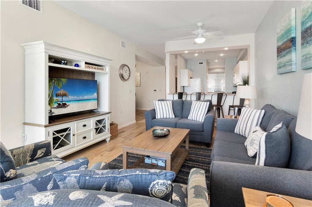 7935 Mahogany Run Ln 713, Naples, FL 34113-15