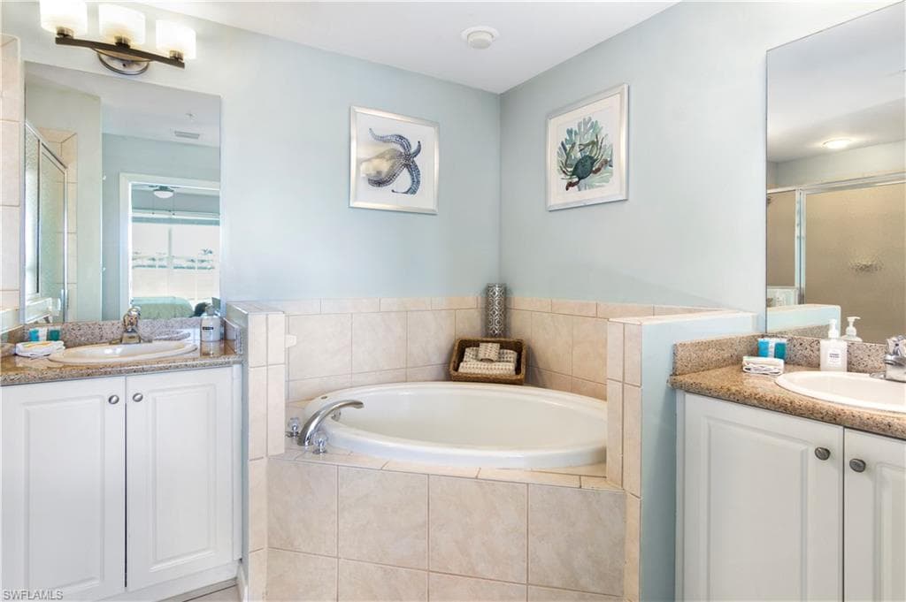 7935 Mahogany Run Ln 713, Naples, FL 34113-23