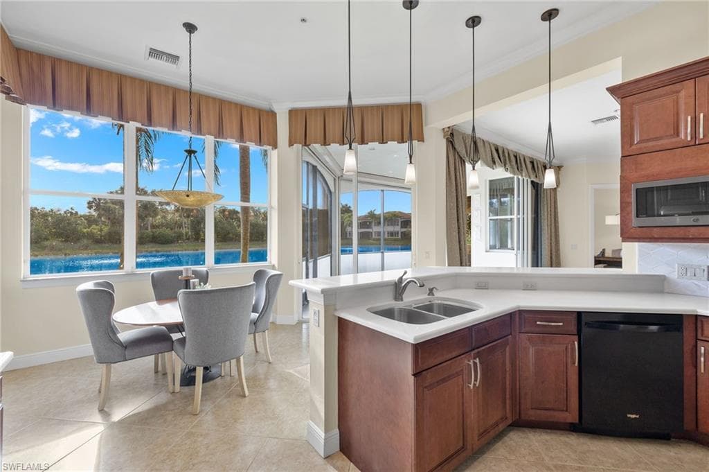 17046 Porta Vecchio Way 101, Naples, FL 34110-4
