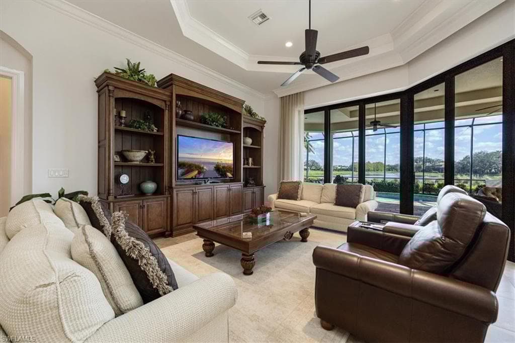 28614 La Caille Dr, Naples, FL 34119-9