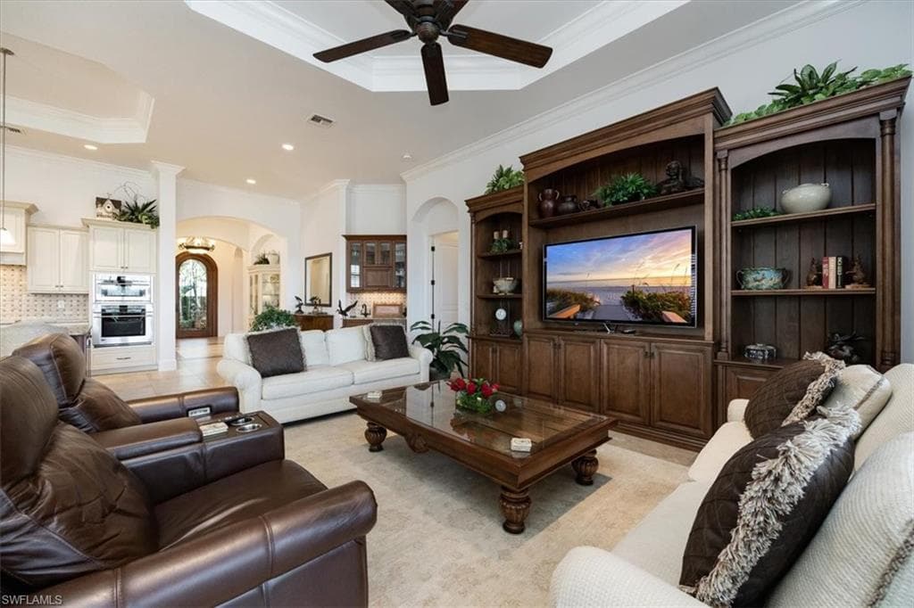 28614 La Caille Dr, Naples, FL 34119-8